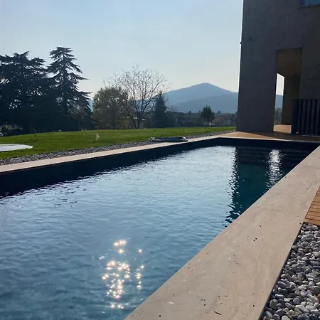 Gemma & Garda, Iseo, Franciacorta Villa *