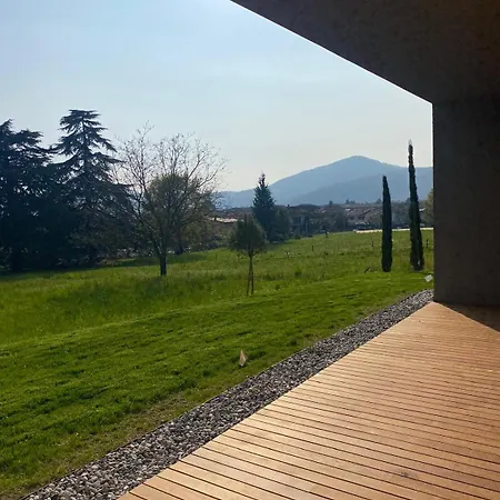 Gemma & Garda, Iseo, Franciacorta Villa *