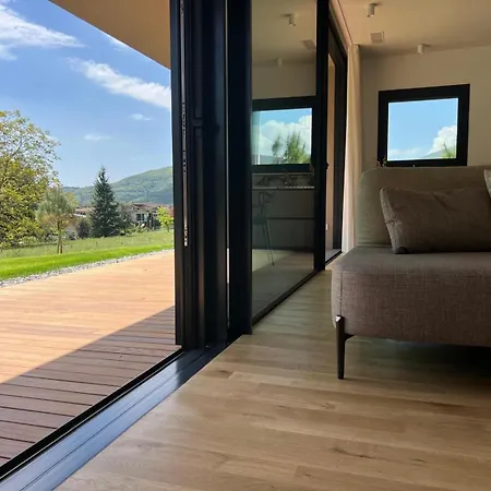 Gemma & Garda, Iseo, Franciacorta Villa *